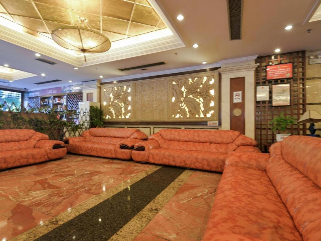 New Pearl River Hotel Гуанчжоу Экстерьер фото